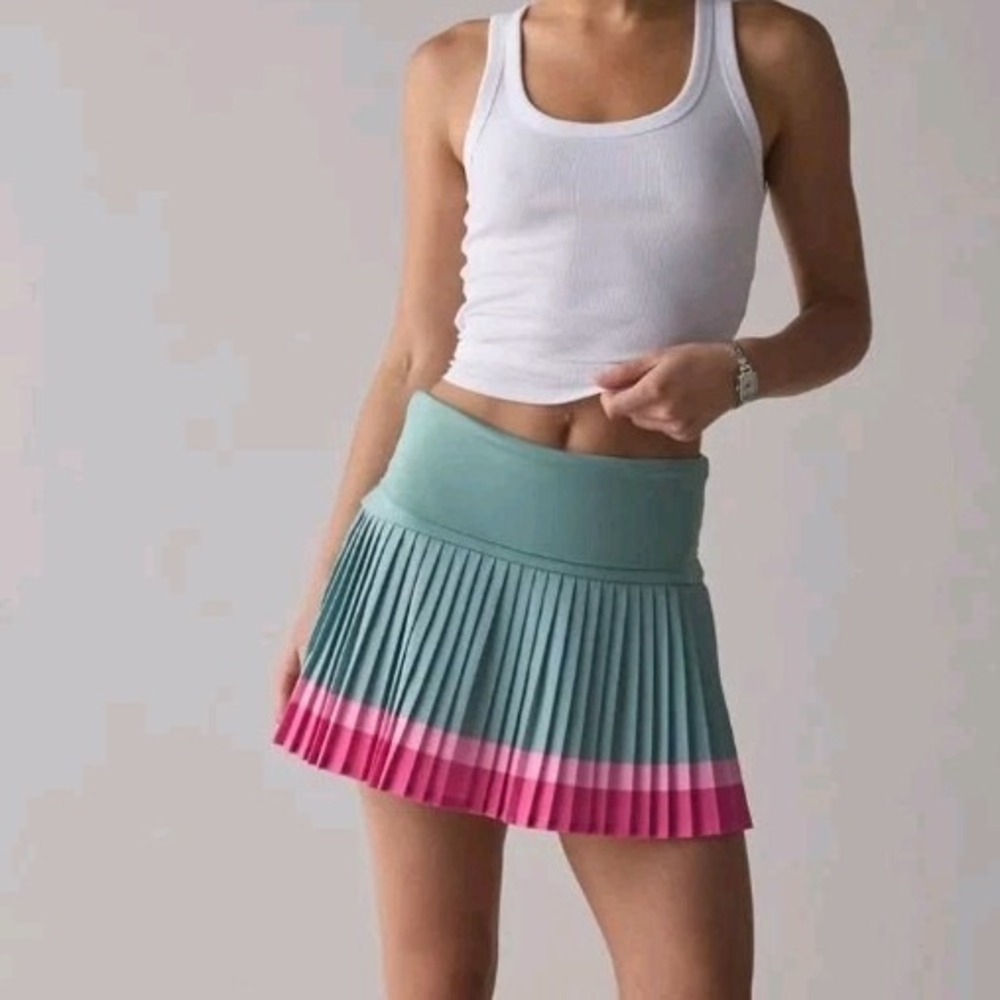 Beach Riot Gloria Sage Colorblock Pleated Skort Size Small Foldover Waist